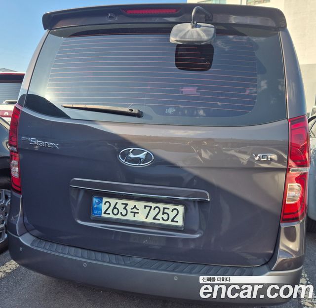 Hyundai Starex New Urban 9-Seater Exclusive - фото 3