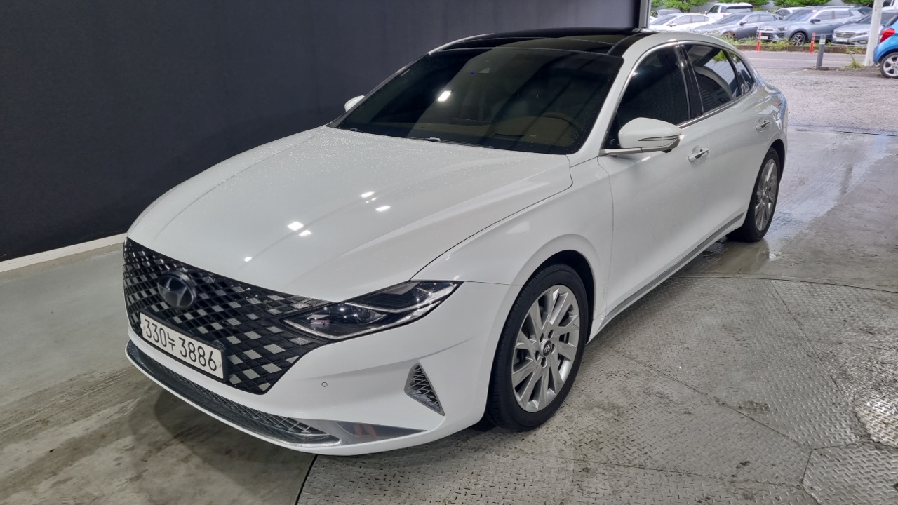 Hyundai Grandeur New IG, гибрид Calligraphy - фото 0