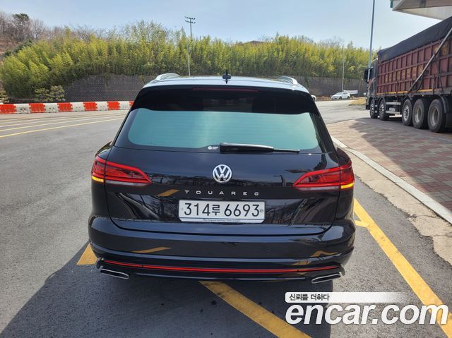 Volkswagen Touareg 3-го поколения 3.0 TDI R-Line - фото 1