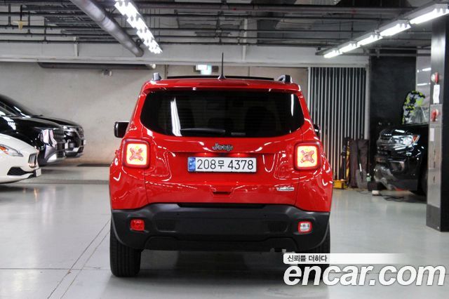 Jeep Renegade 2.4 Longitude - фото 4