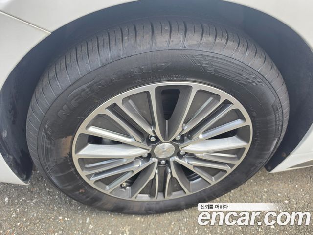 Hyundai Grandeur IG, гибрид Exclusive Special - фото 4