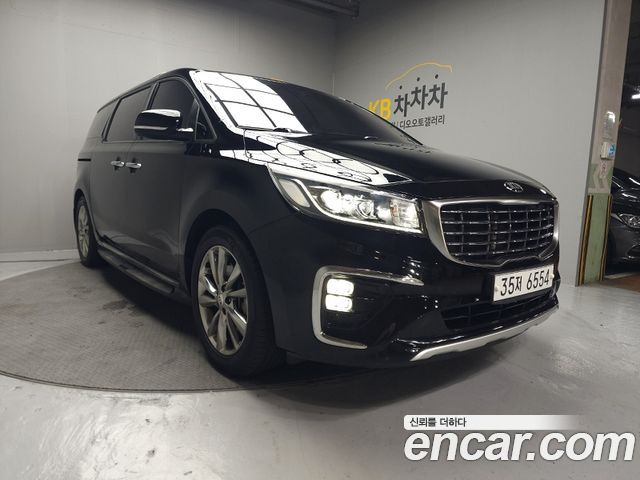 Kia Carnival New 9-Seater Luxury - фото 2