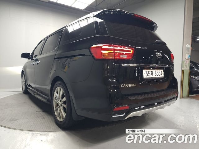 Kia Carnival New 9-Seater Luxury - фото 4