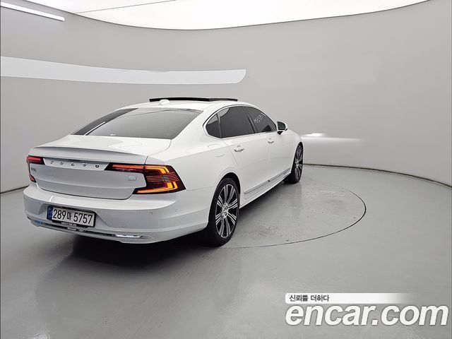 Volvo S90 T8 AWD Ultimate Bright - фото 1