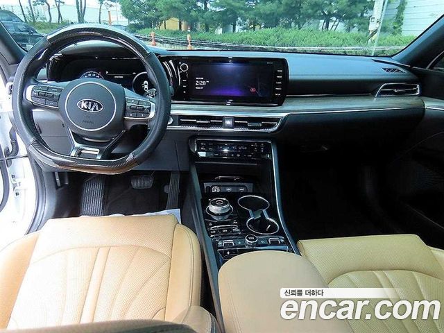 Kia K5 3-го поколения 1.6 Turbo Signature - фото 0