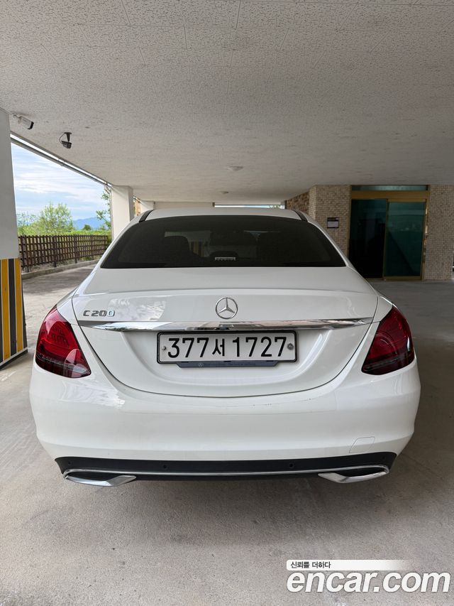 Mercedes-Benz C-Class W205 C200 - фото 3