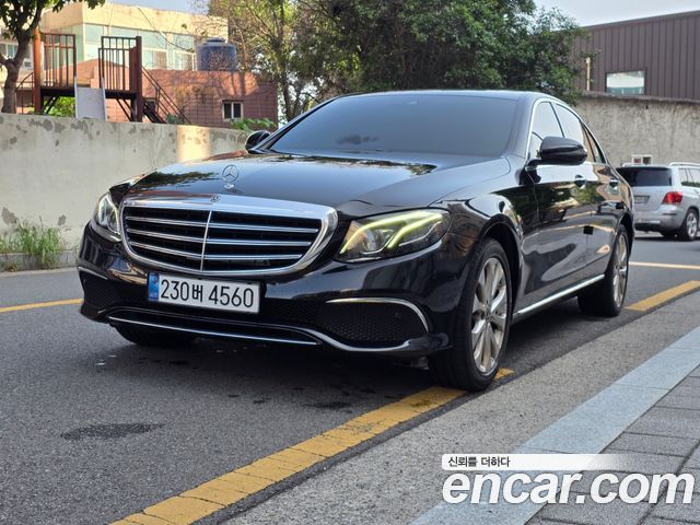 Mercedes-Benz E-Class W213 E220d 4MATIC Exclusive - фото 0