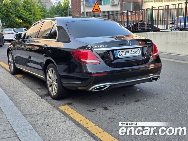 Mercedes-Benz E-Class W213 E220d 4MATIC Exclusive - фото 3