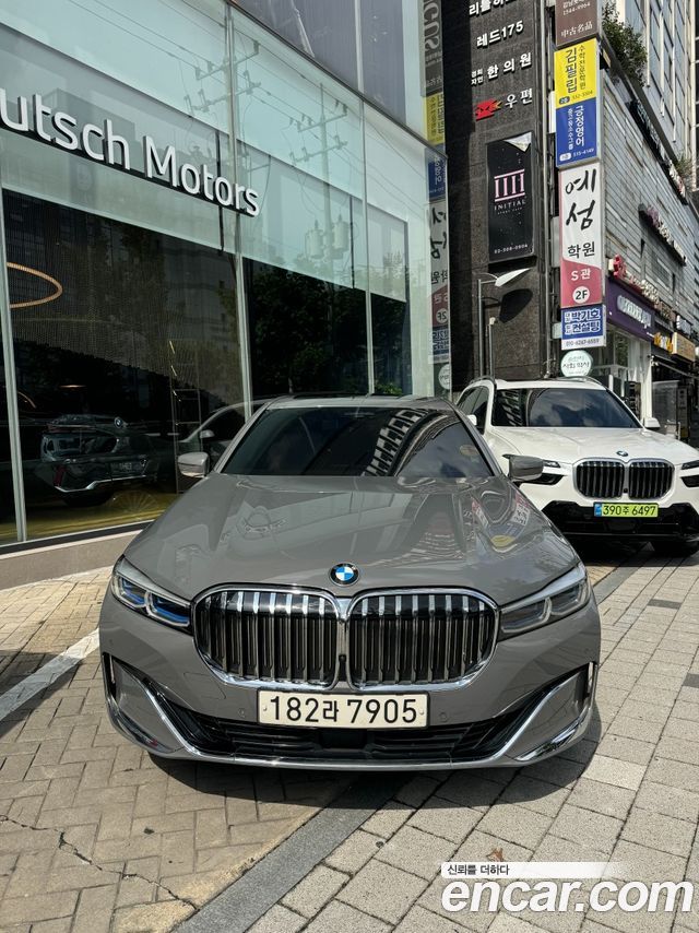 BMW 7 Series G11 730d xDrive Design Pure Excellence - фото 0