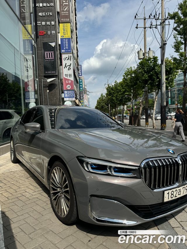 BMW 7 Series G11 730d xDrive Design Pure Excellence - фото 1