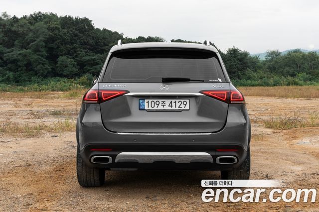 Mercedes-Benz GLE-Class W167 GLE300d 4MATIC - фото 3