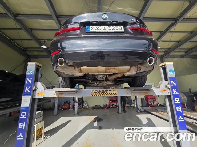BMW 3 Series G20 320i - фото 0
