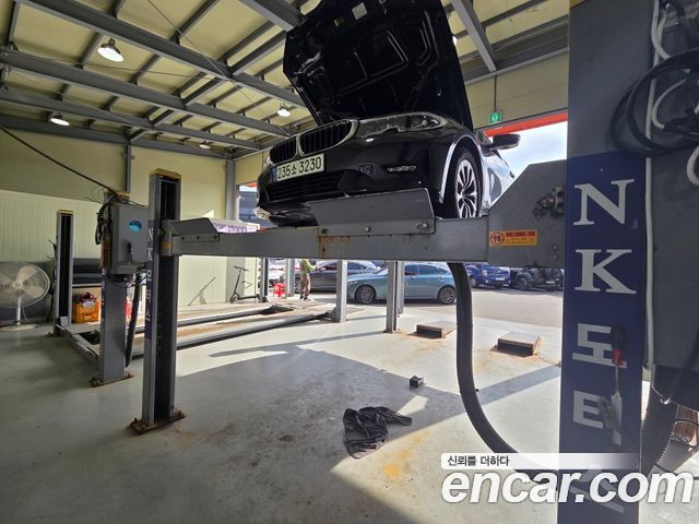 BMW 3 Series G20 320i - фото 1