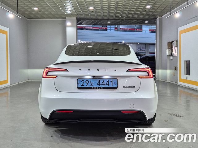 Tesla Model 3 Long Range AWD - фото 3