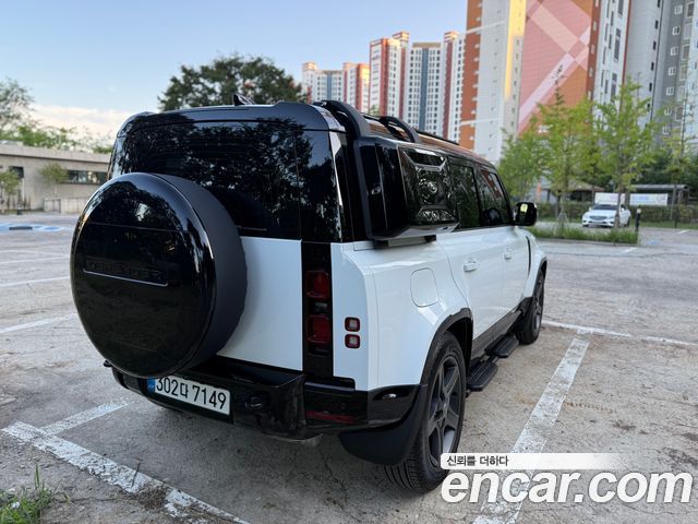 Land Rover Defender L663 110 P300 X-Dynamic SE - фото 3