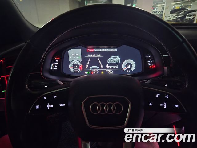 Audi Q8 45 TDI Quattro Premium - фото 0