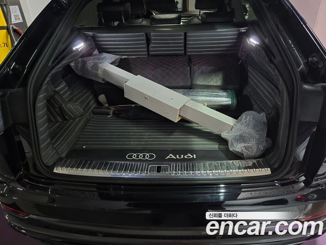 Audi Q8 45 TDI Quattro Premium - фото 4