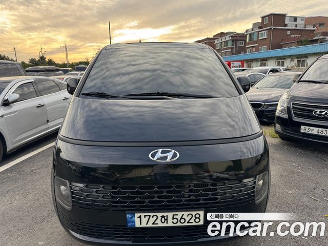 Hyundai Staria Tourer 9-Seater Modern - фото 0