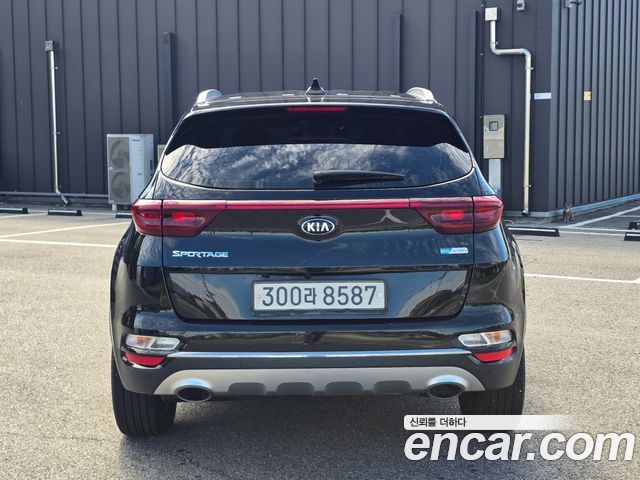 Kia Sportage The Bold Diesel 2.0 2WD Prestige - фото 3
