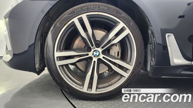 BMW 7 Series G11 740Li xDrive M Sport Package - фото 4