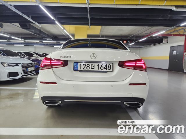 Mercedes-Benz A-Class W177 A220 Sedan - фото 3