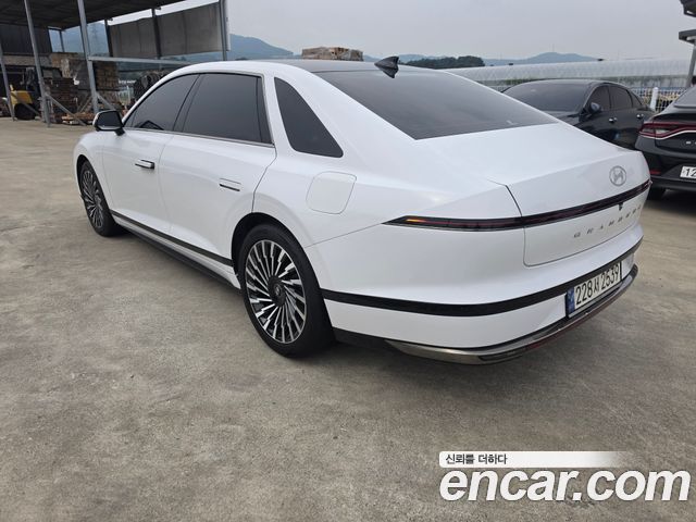 Hyundai Grandeur GN7, гибрид Calligraphy - фото 3