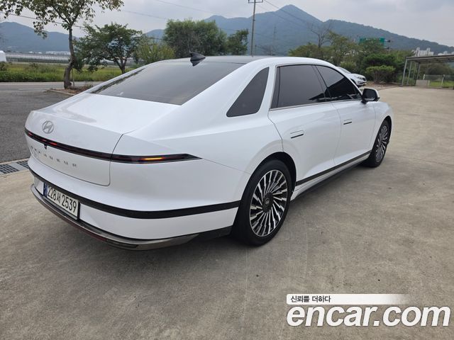 Hyundai Grandeur GN7, гибрид Calligraphy - фото 4