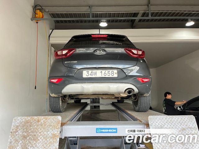 Kia Stonic 1.4 Prestige - фото 1