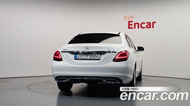 Mercedes-Benz C-Class W205 C200 Avantgarde - фото 3