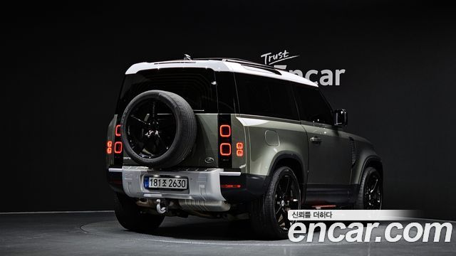 Land Rover Defender L663 90 D250 SE - фото 1