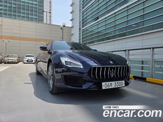 Maserati Quattroporte S Q4 3.0 V6 Gransport - фото 0