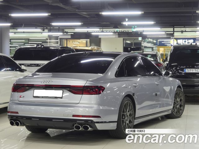 Audi S8 D5 4.0 TFSI Quattro LWB - фото 2