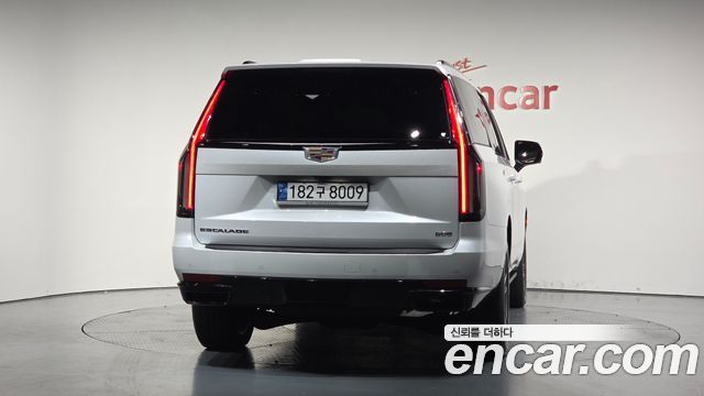 Cadillac Escalade 5-го поколения 6.2 ESV ESV Sports Platinum - фото 2