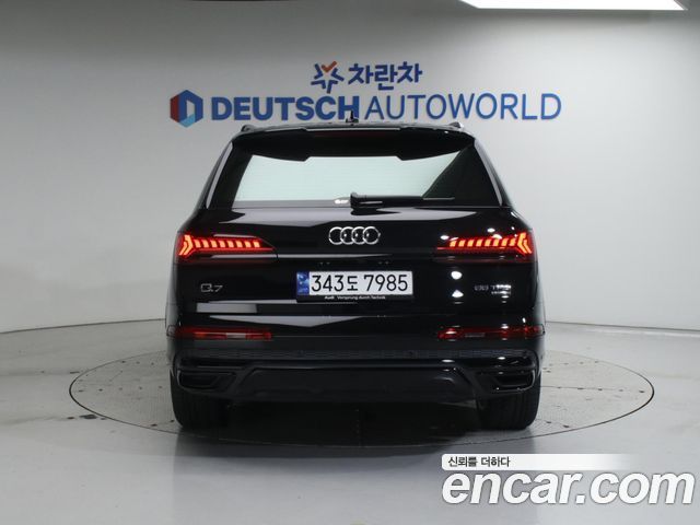 Audi Q7 55 TFSI Quattro Premium - фото 3