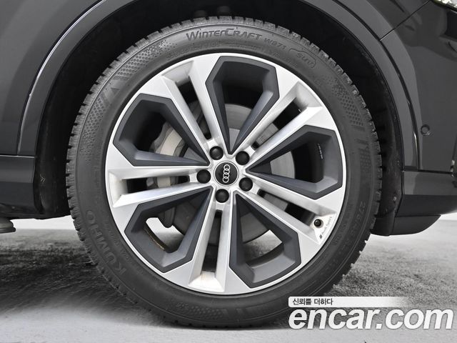 Audi Q7 55 TFSI Quattro Premium - фото 4