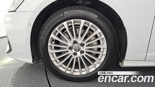 Audi A6 C8 45 TFSI Quattro Premium - фото 4