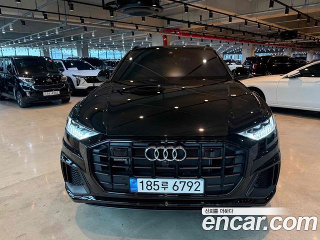 Audi Q8 55 TFSI Quattro Premium - фото 1