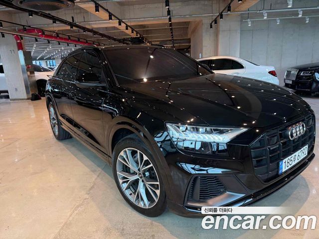 Audi Q8 55 TFSI Quattro Premium - фото 2
