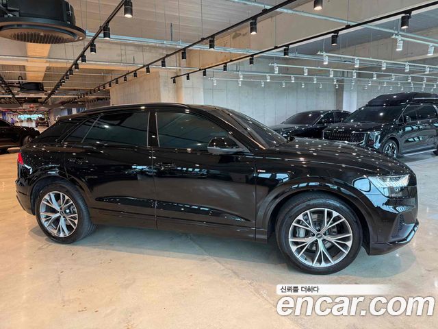 Audi Q8 55 TFSI Quattro Premium - фото 3