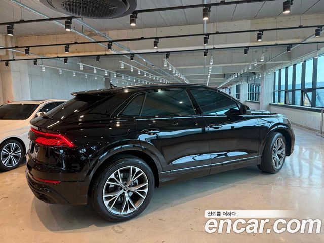 Audi Q8 55 TFSI Quattro Premium - фото 4