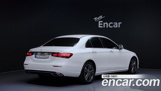 Mercedes-Benz E-Class W213 E250 Avantgarde - фото 1