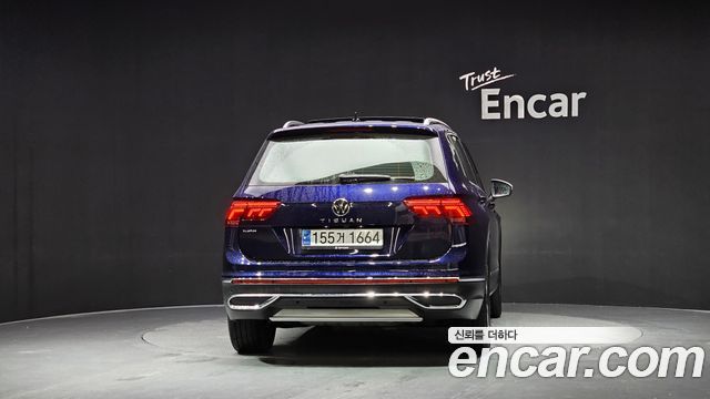 Volkswagen Tiguan 2.0 TSI Prestige - фото 3