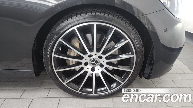Mercedes-Benz E-Class W213 E350 4MATIC AMG Line - фото 4