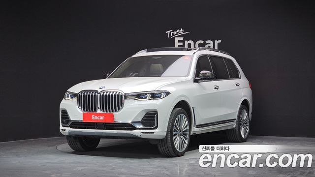 BMW X7 G07 xDrive 40i Design Pure Excellence 7-Seater - фото 0