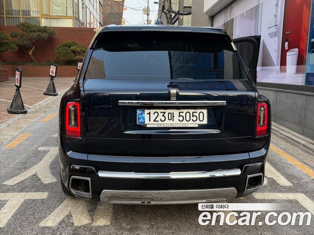 Rolls-Royce Cullinan 6.7 V12 - фото 3
