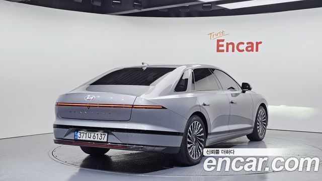 Hyundai Grandeur GN7 2,5 Gasoline 2WD Calligraphy - фото 1