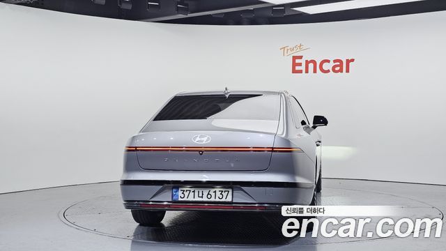 Hyundai Grandeur GN7 2,5 Gasoline 2WD Calligraphy - фото 3