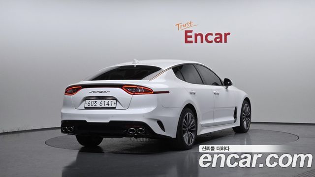 Kia Stinger 2.0 Turbo 2WD Prime - фото 1