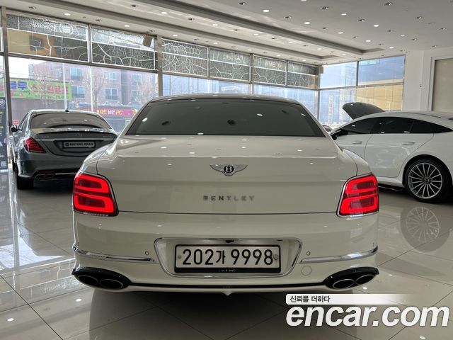 Bentley Flying Spur 3-го поколения 4.0 - фото 3