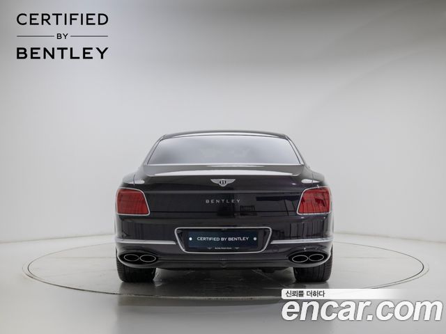 Bentley Flying Spur 3-го поколения 4.0 Azure - фото 2